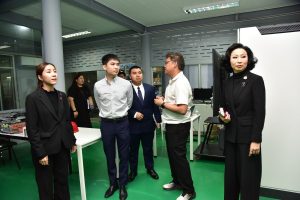 20260626_parliament_visit_06