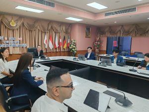 20260803_airlangga_visit_04